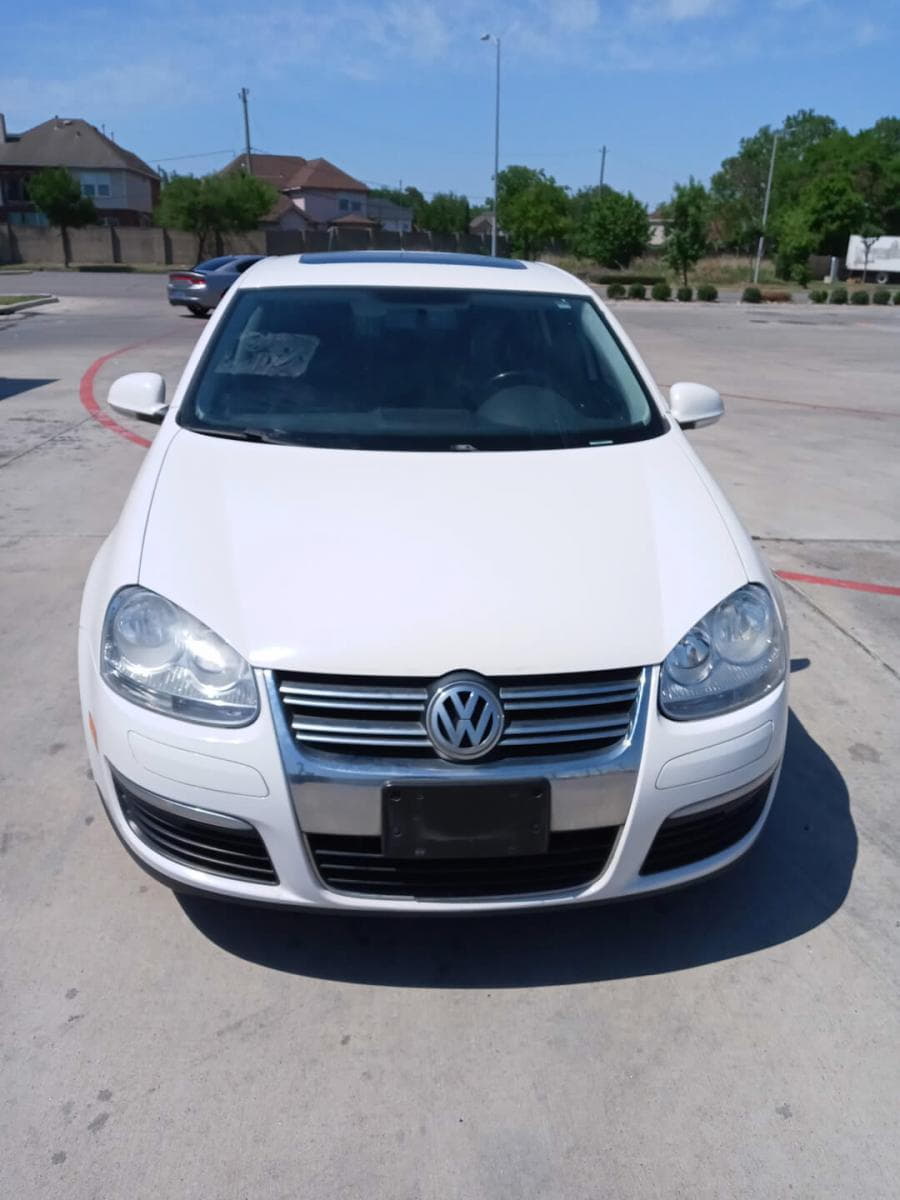 2010 Volkswagen Jetta Mileage 130k - 1